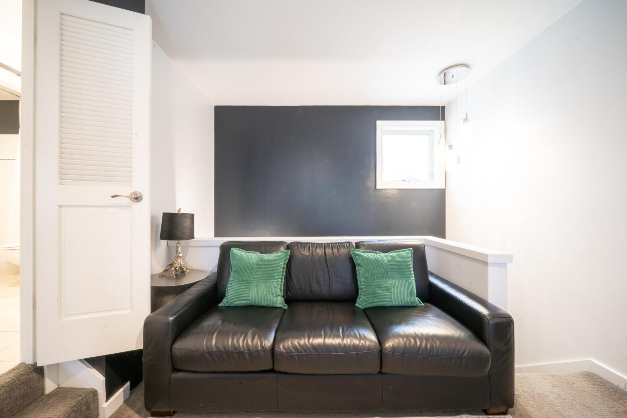 Modern Downtown Top Floor Penthouse With Bay Views Сиэтл Экстерьер фото